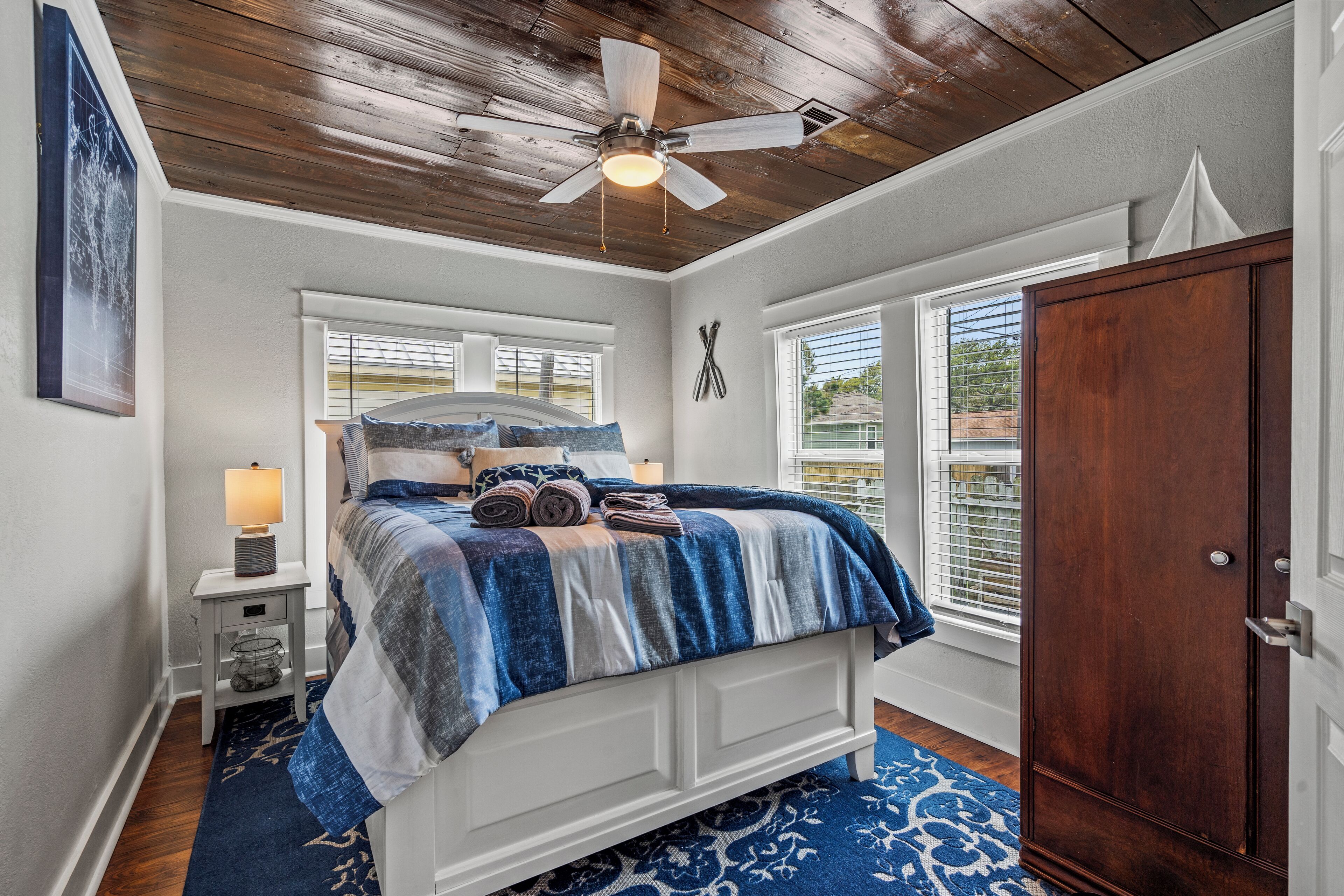 3 bedrooms, iron/ironing board, travel cot, WiFi