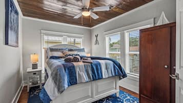 3 bedrooms, iron/ironing board, travel crib, WiFi