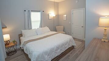 3 bedrooms, desk, iron/ironing board, WiFi