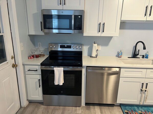 Microwave, oven, stovetop, dishwasher