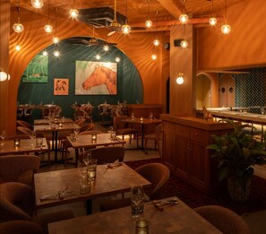 Breakfast, lunch, dinner served; farm to table cuisine, ocean views