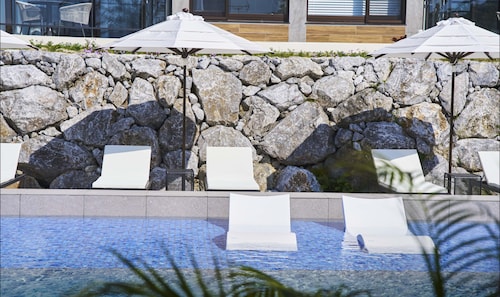 BATON SUITE Okinawa Kouri Island