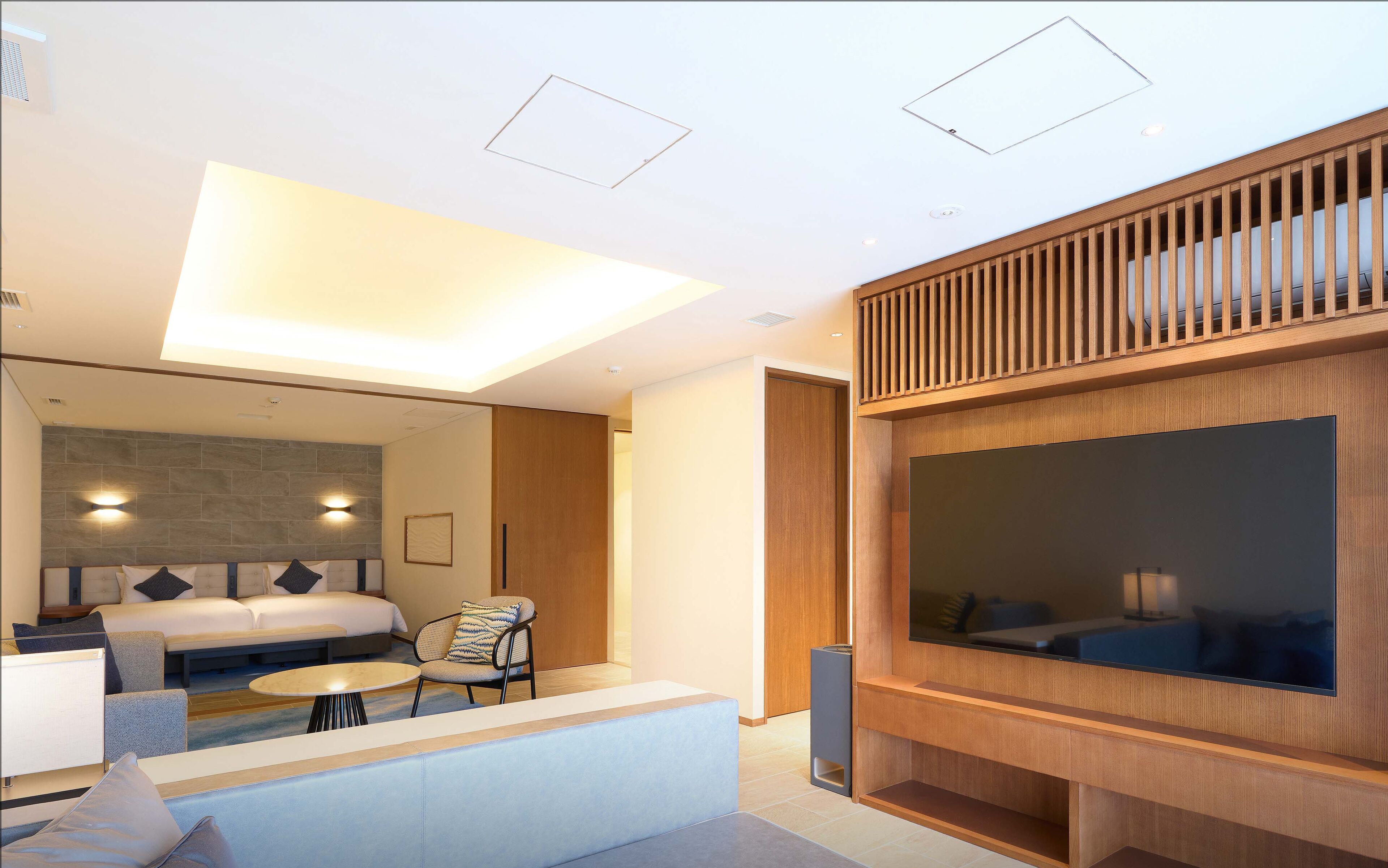 Deluxe Suite, Ocean View | 1 bedroom, down duvets, in-room safe, blackout curtains