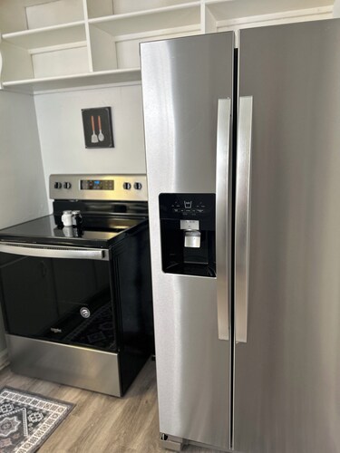 5 mi to WEC and 5 mi to Airpark