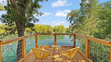 Casa de árbol exclusiva, vista al lago | Terraza o patio