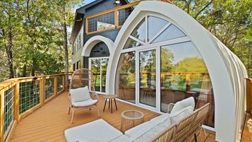 Sky Castle House | Terrace/patio