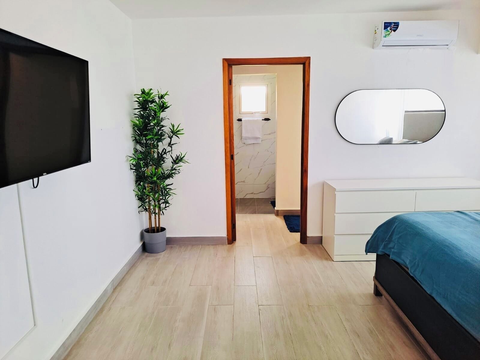 3 Schlafzimmer, Bügeleisen/Bügelbrett, WLAN, Bettwäsche