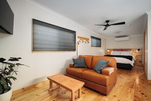 Deluxe-Studiosuite, Nichtraucher, Bergblick | Wohnbereich