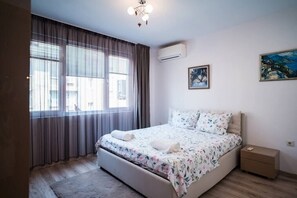 2 bedrooms, iron/ironing board, travel crib, WiFi