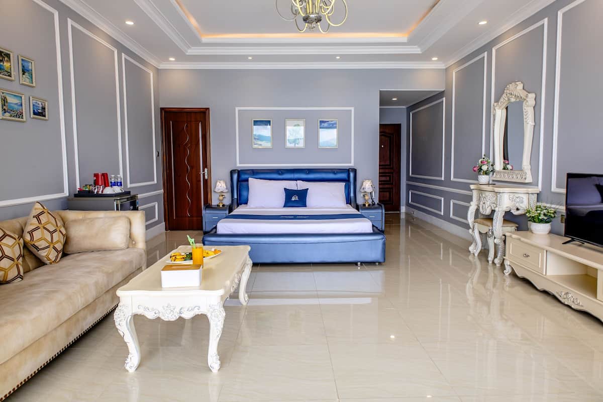 Ocean Front Royal Room