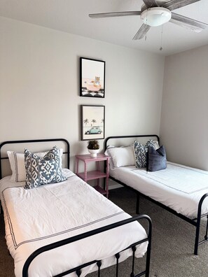 2 quartos, escrivaninha, Wi-Fi, roupa de cama