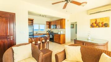 Deluxe Condo | Living area