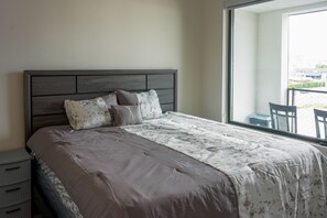 2 chambres, fer et planche à repasser, Wi-Fi, draps fournis