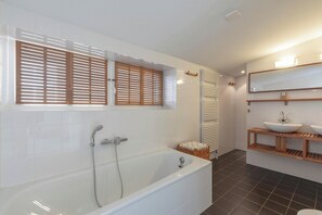 Apartment | Badezimmer