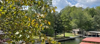 Oxford Suite upon Lake Hamilton