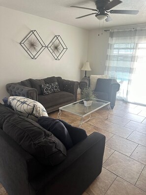 スマートテレビ、暖炉