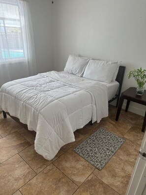 3 makuuhuonetta, silitysrauta/-lauta, Wi-Fi, vuodevaatteet