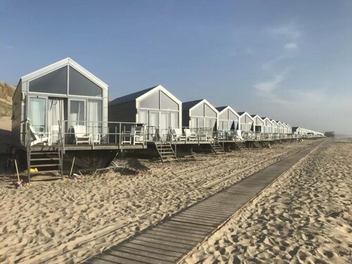 a Nice Holiday by the sea With Family