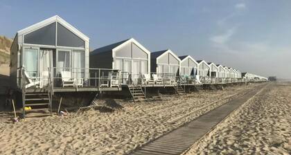 a Nice Holiday by the sea With Family