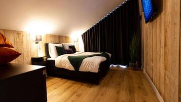7 bedrooms