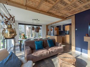 Classic Villa, 4 Bedrooms | Living room - a Nice Holiday by the sea With Family (Julianadorp)