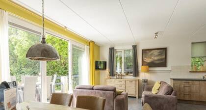 Detached 6 Pers Holiday Home