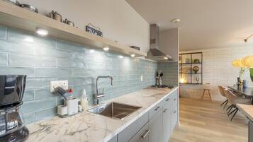 Classic House, 2 Bedrooms | Private kitchen | Fridge, microwave, dishwasher, coffee/tea maker