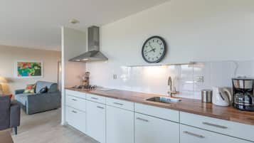 Comfort appartement, 2 slaapkamers | Privékeuken | Een koelkast, een magnetron, een vaatwasser