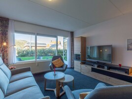 Comfort Apartment, 2 Bedrooms | Living room