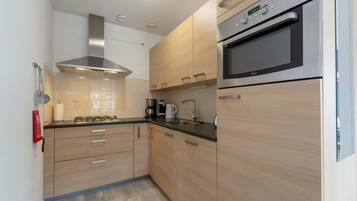 Apartment | Private kitchen | Fridge, microwave, dishwasher, coffee/tea maker