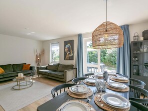 Vila Comfort, 4 kamar tidur | Tempat makan