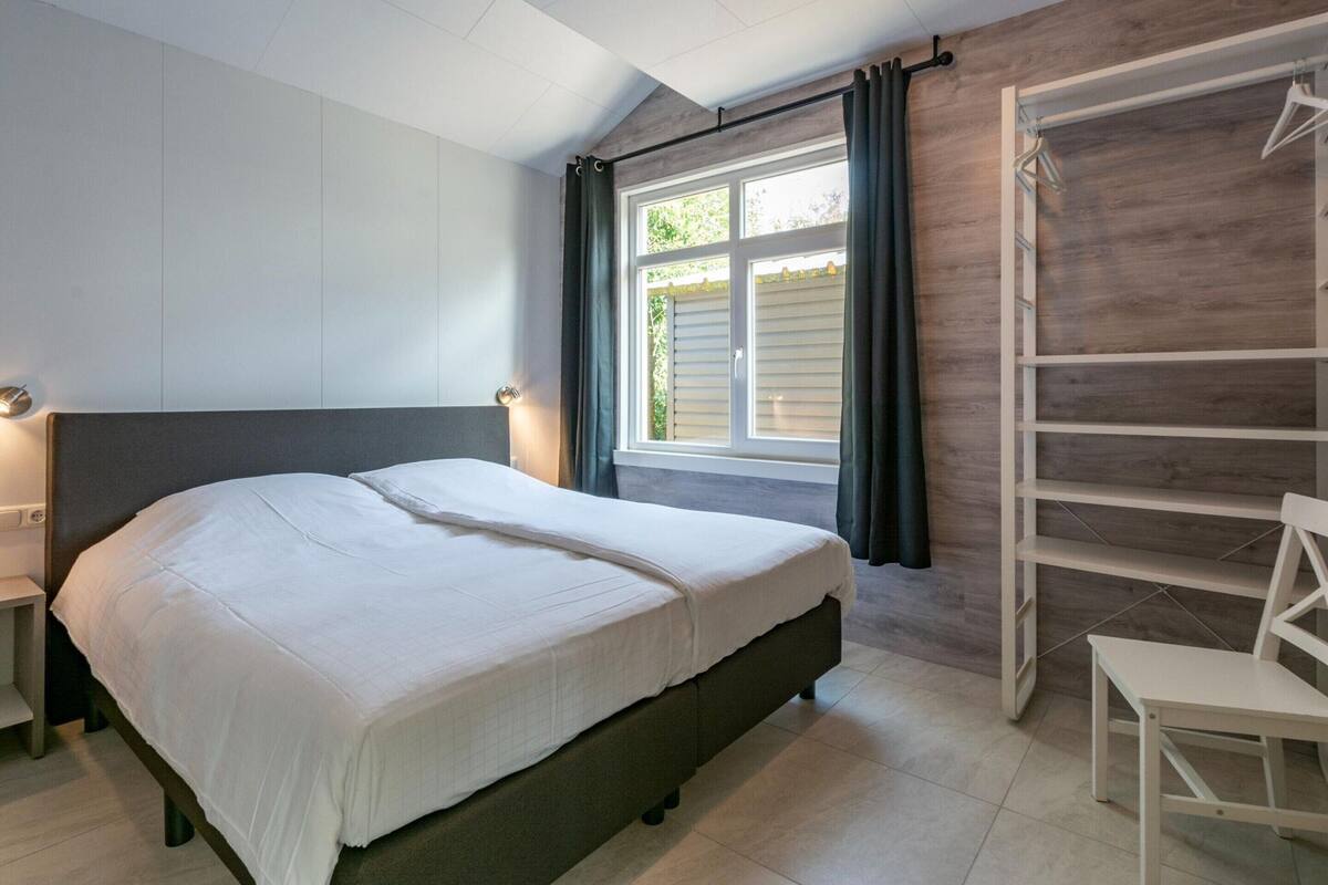 11 bedrooms, individually furnished