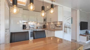 Deluxe bungalow, 2 slaapkamers | Dineren