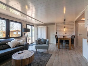 Deluxe bungalow, 2 slaapkamers | Woonkamer