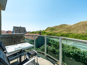 Classic Apartment, 2 Bedrooms | Balcony