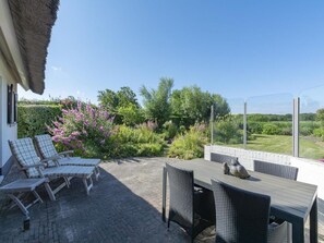 Villa clásica, 2 habitaciones | Balcón