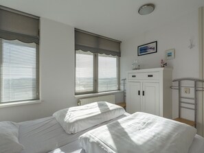 Deluxe Apartment, 2 Bedrooms | 8 bedrooms - Holiday Apartment Opposite the Beach (Callantsoog)
