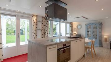 Elite Bungalow, 2 Bedrooms | Private kitchen | Fridge, microwave, stovetop, dishwasher