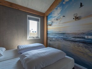 Comfort Bungalow, 2 Bedrooms | 9 bedrooms, individually furnished - Cozy Holiday Home With Garden (Callantsoog)