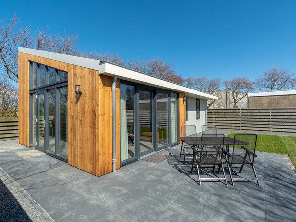 Comfort-Bungalow, 2 Schlafzimmer | Balkon