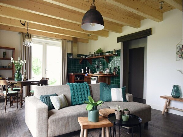 Villa Classique, plusieurs chambres | Salle de séjour