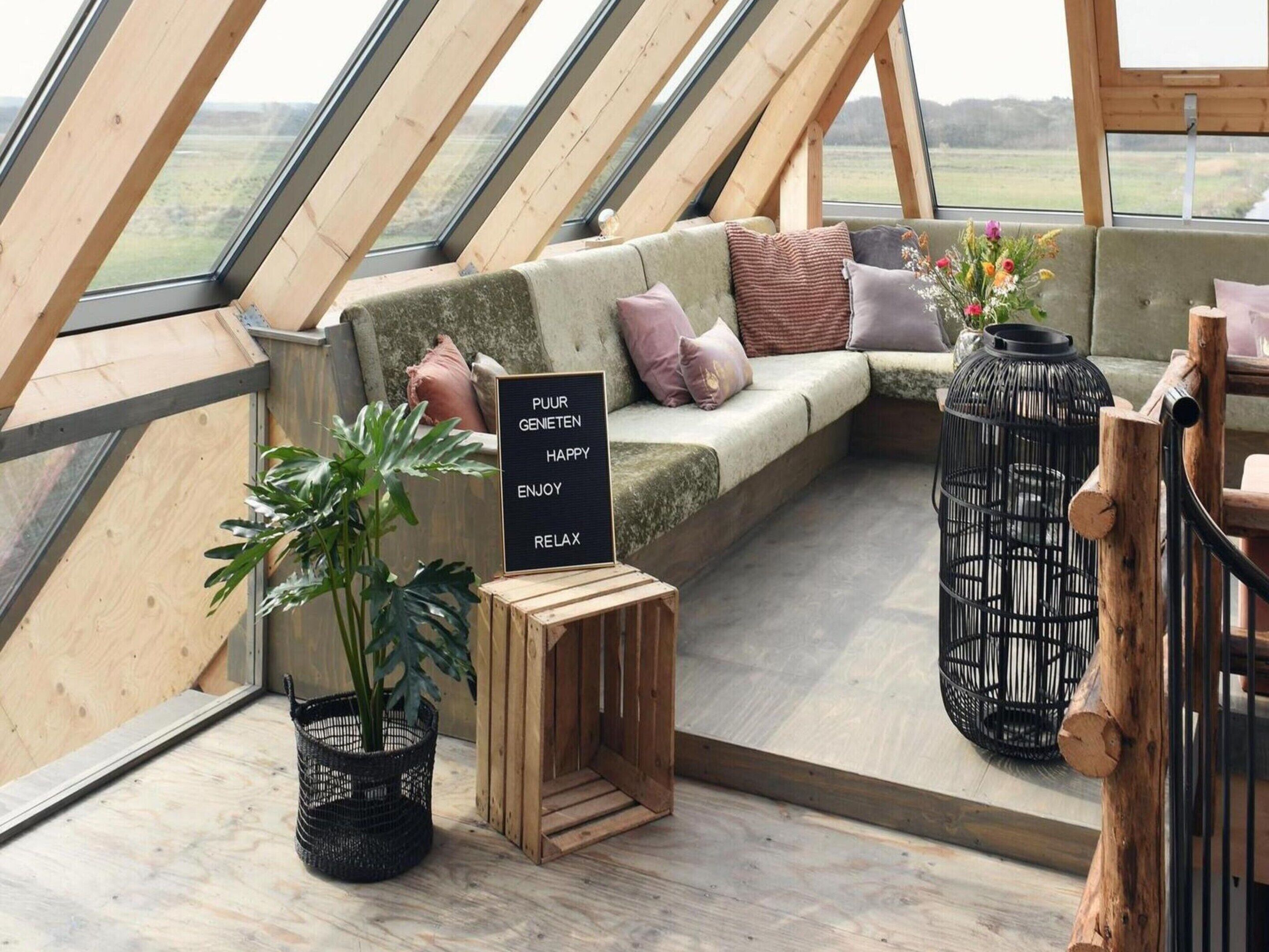 Classic Villa, Multiple Bedrooms | Living room