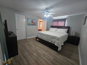 3 bedrooms, iron/ironing board, free WiFi, bed sheets