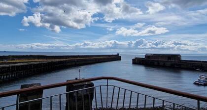 2 Bed-Sleeps 5-Parking-Sea View