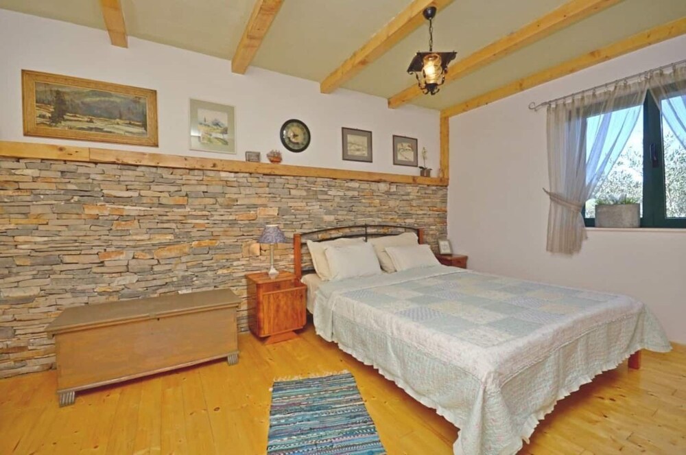 House Stone&Olive (110541K1) Marina Gustirna Vrbo