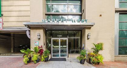 Luxe North Bethesda 1BR w/ W/D, Pool & Gym, nr Metro, by Blueground
