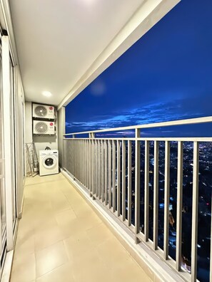 Superior Apartment, 3 Bedrooms, Kitchen, City View | View from room