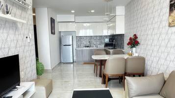 Superior Apartment, 2 Bedrooms, Kitchen, City View | Private kitchen | Fridge, microwave, stovetop, dishwasher