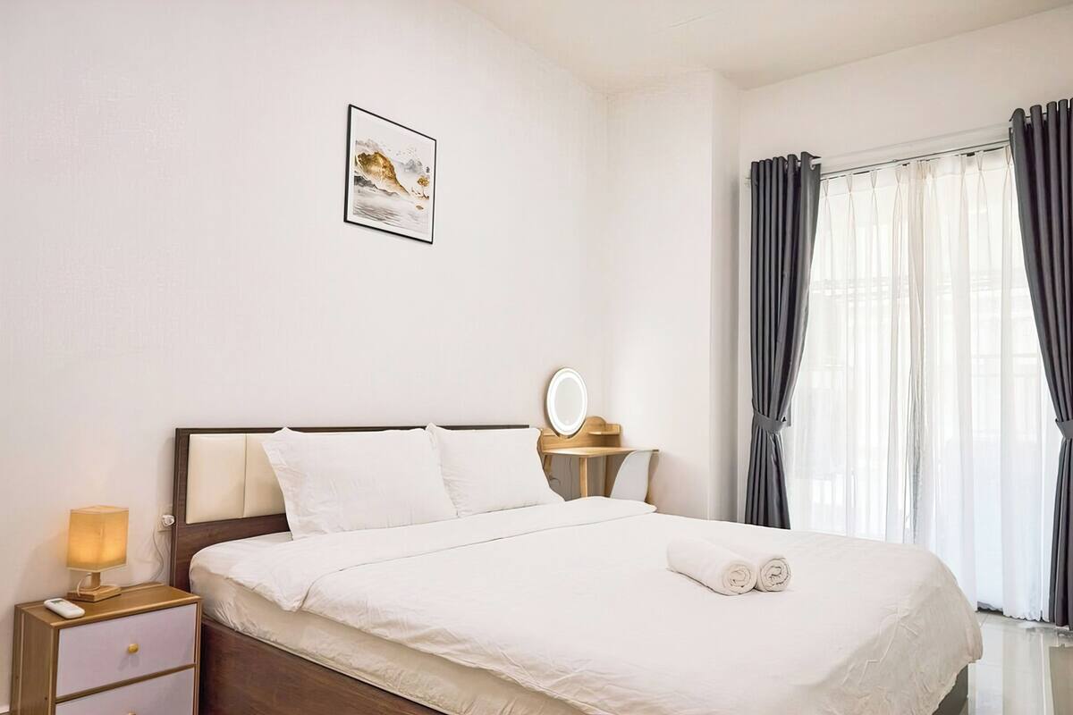 Appartamento Deluxe, 1 camera da letto, patio, vista città | 1 camera, minibar, una scrivania, postazione laptop