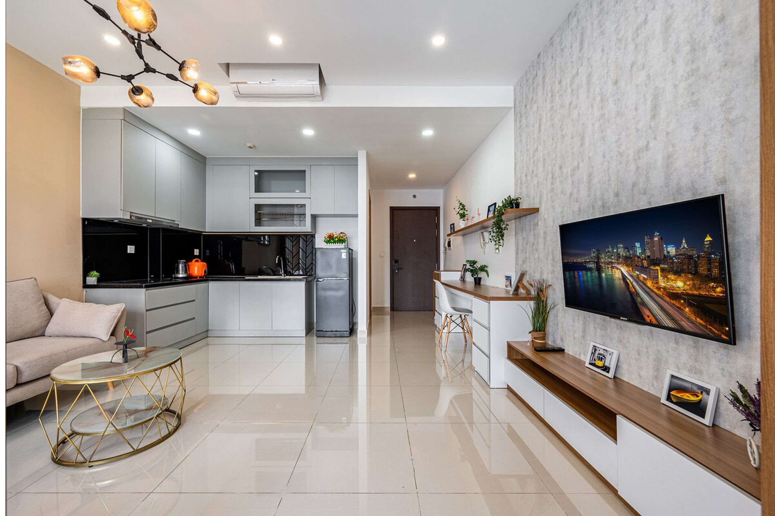 Superior Apartment, 1 Bedroom, City View | Living area | 35-inch TV with cable channels
